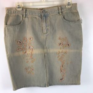 Buffalo David Bitton women’s denim skirt size 32